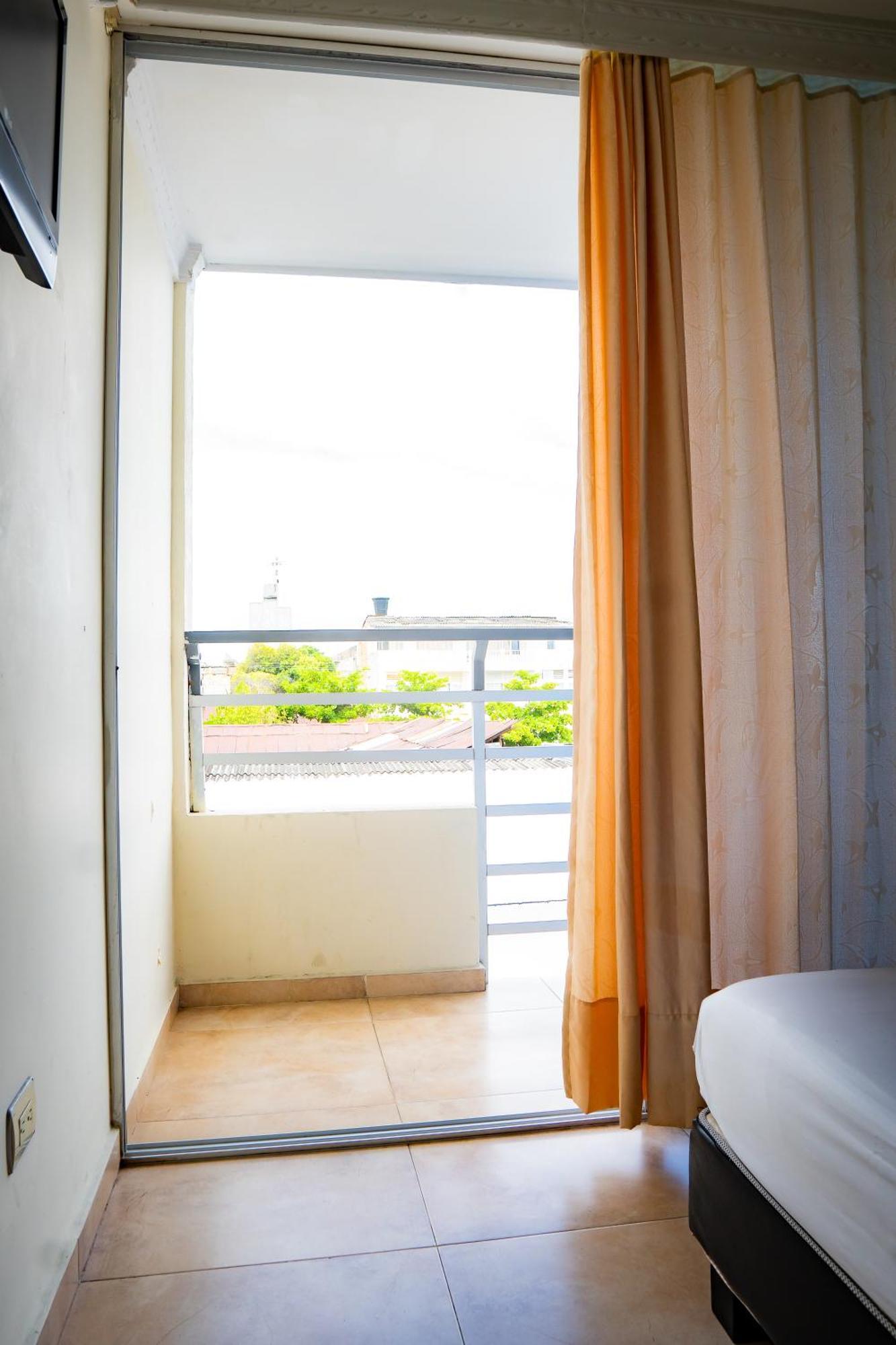 Kalina Hotel Girardot Exteriér fotografie