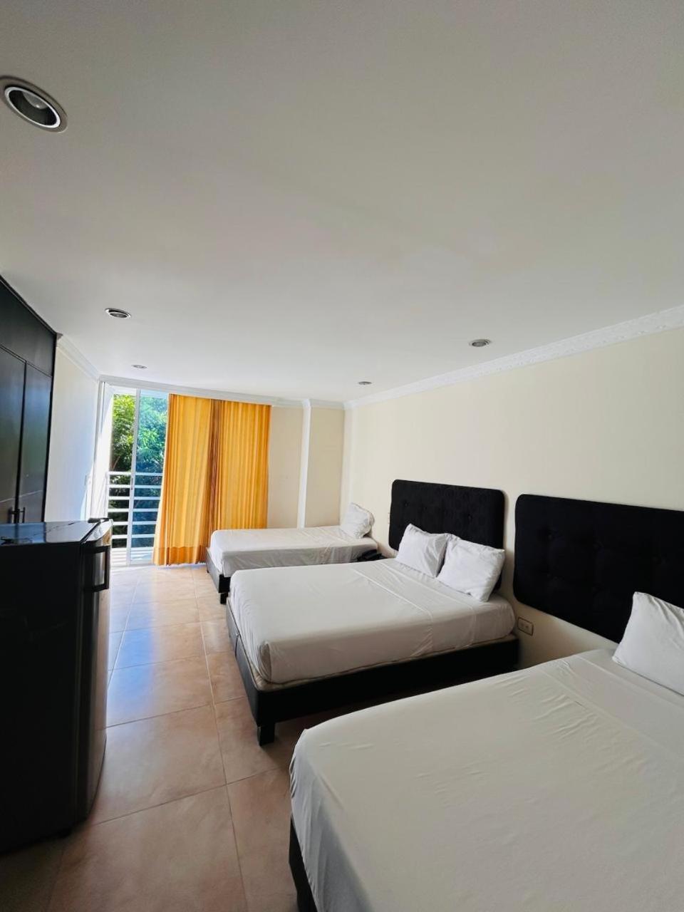 Kalina Hotel Girardot Exteriér fotografie